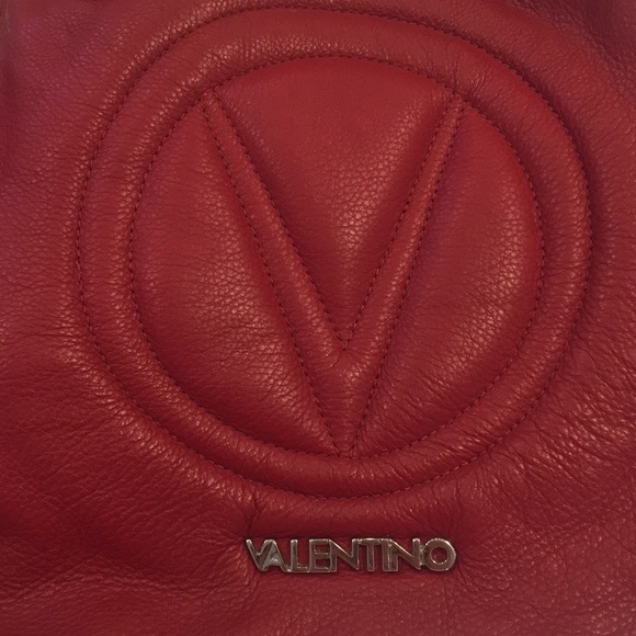 SOLD ✅ Valentino Leather Hobo Silver Chain Straps - Picture 2 of 14